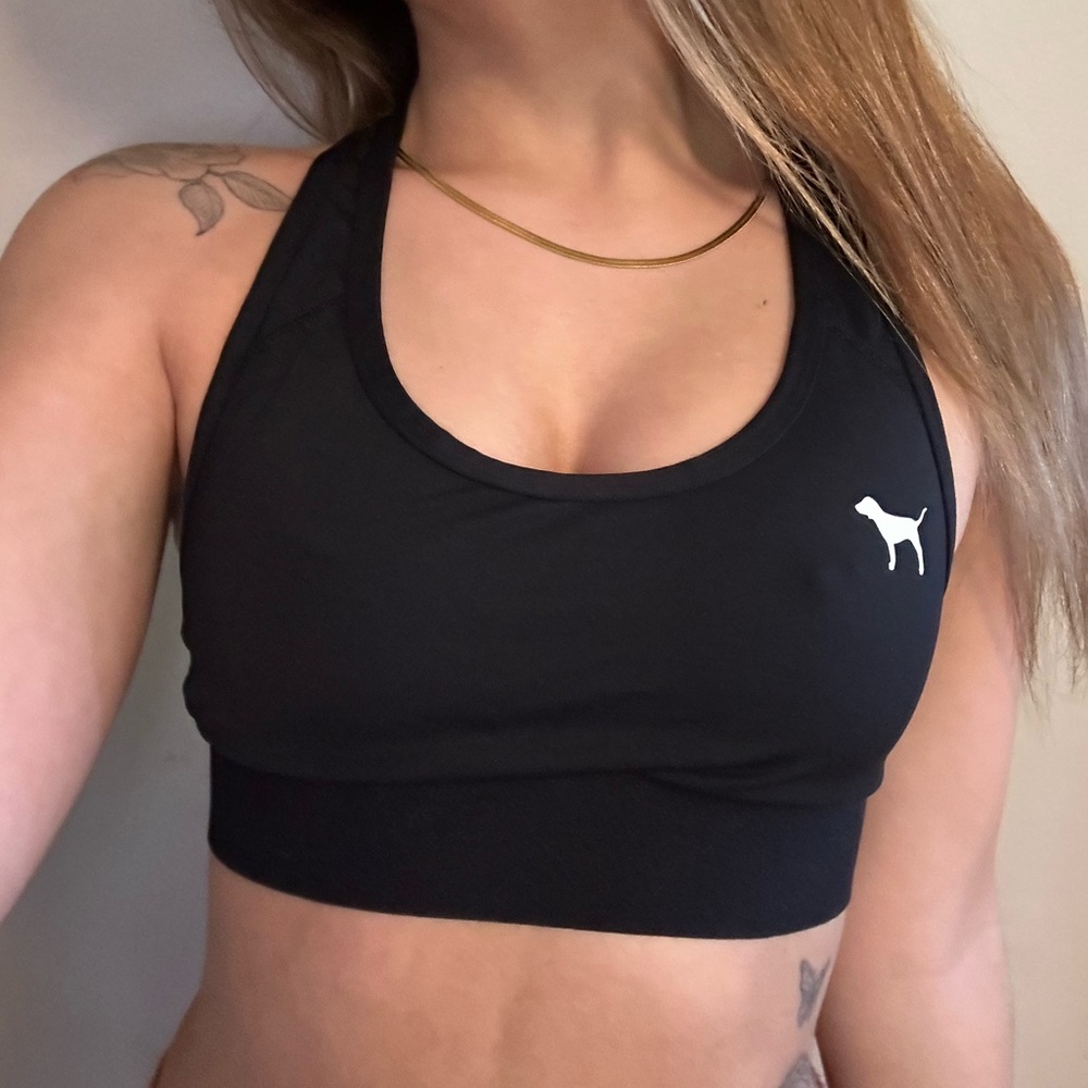 pink sports bra